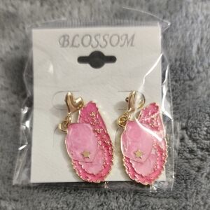 Blossom Pink Star Charm Dangle Cowboy Hat Earrings